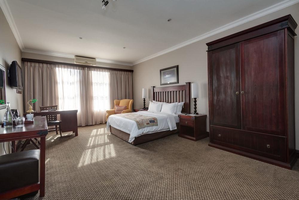 Anew Hotel Highveld Emalahleni エクステリア 写真