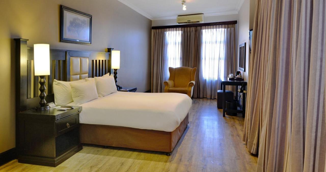 Anew Hotel Highveld Emalahleni エクステリア 写真