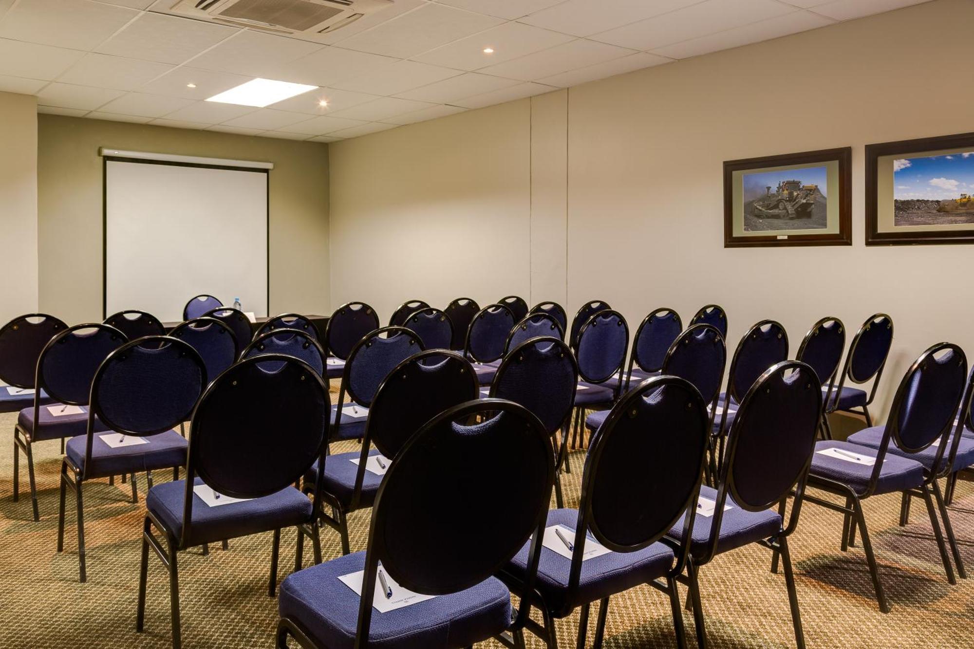Anew Hotel Highveld Emalahleni エクステリア 写真