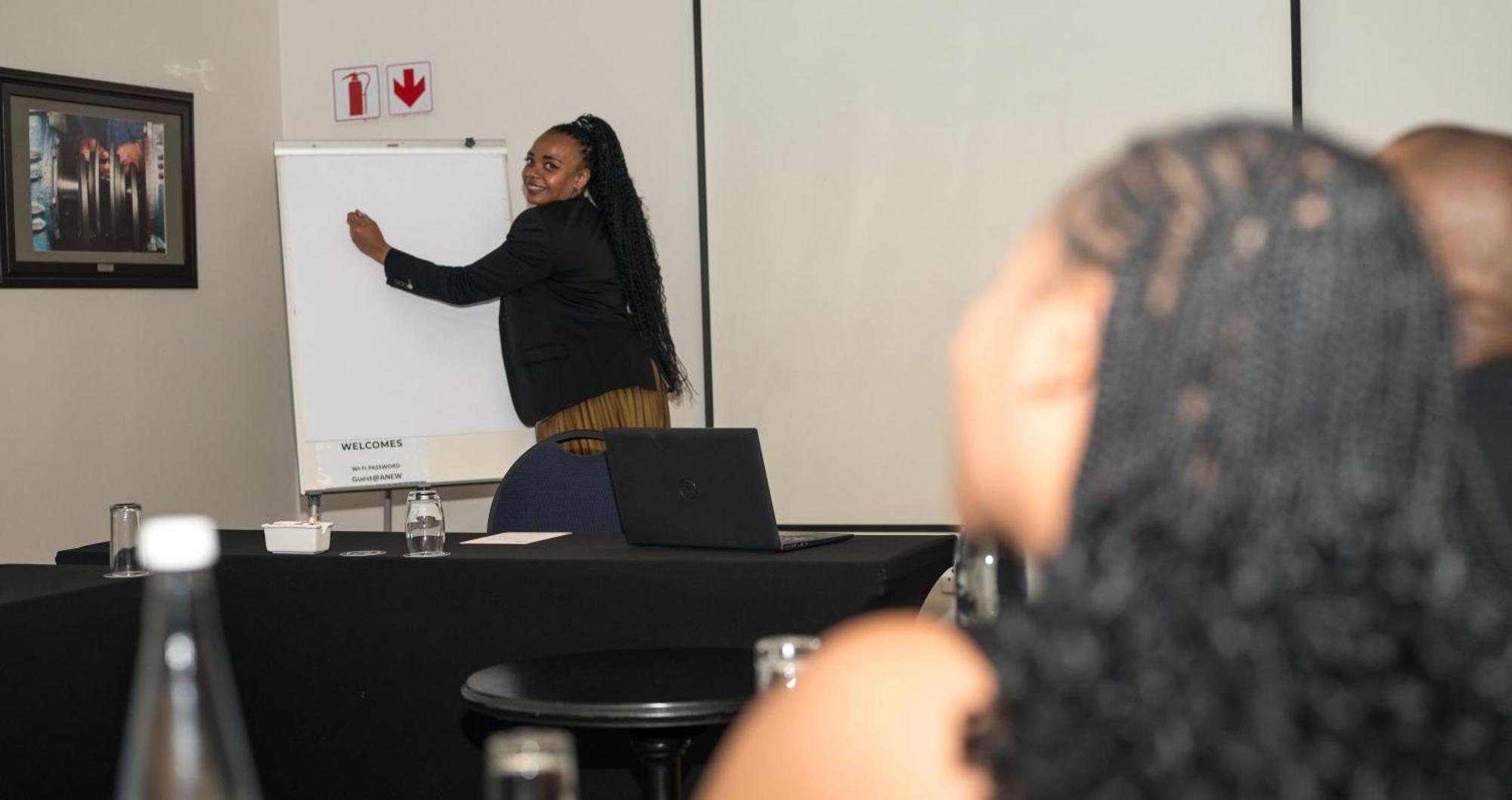 Anew Hotel Highveld Emalahleni エクステリア 写真