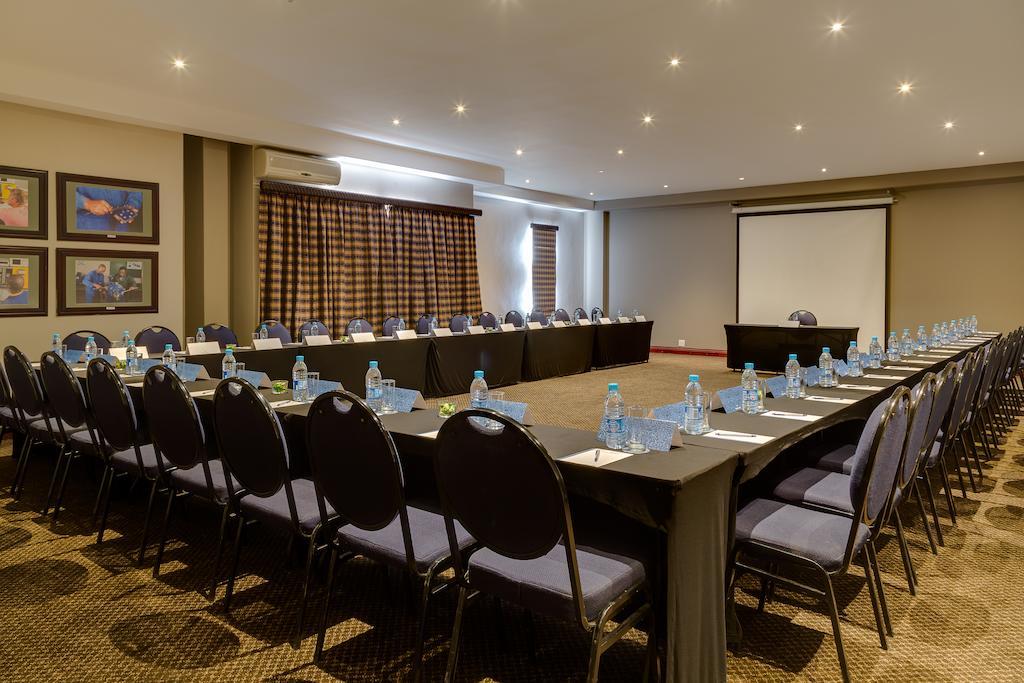 Anew Hotel Highveld Emalahleni エクステリア 写真